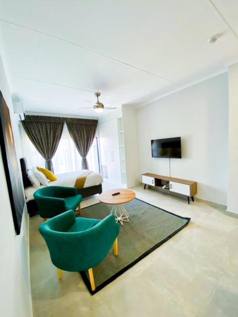 303 Luxury Suite Gaborone Buitenkant foto